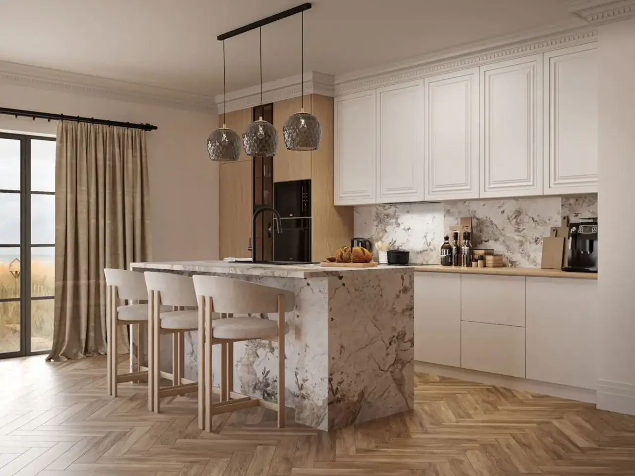Elegancka kuchnia w stylu modern classic z wyspą z marmuru, drewnianymi frontami i białymi szafkami.